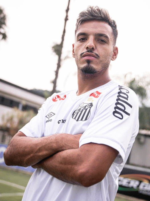 Santos anuncia empréstimo de Gabriel Menino