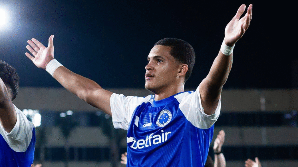 Cruzeiro recebe proposta milionária do Borussia Dortmund por Kauã Prates