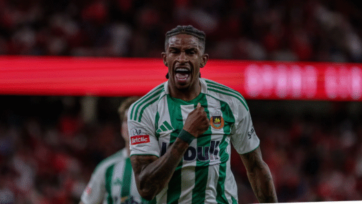 Cria do Flamengo, André Luiz deixa o Rio Ave e vai reforçar o Olympiacos