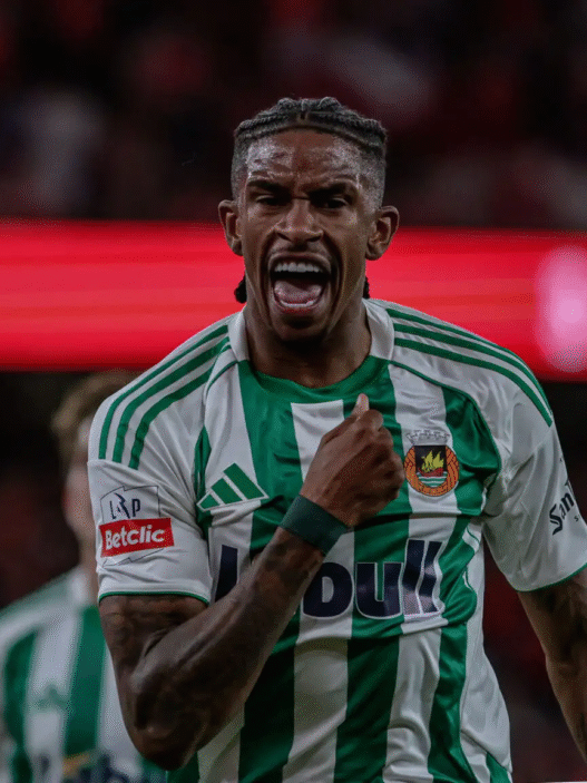 Cria do Flamengo, André Luiz deixa o Rio Ave e vai reforçar o Olympiacos