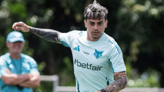 Corinthians rescinde com Fagner, que encaminha permanência no Cruzeiro