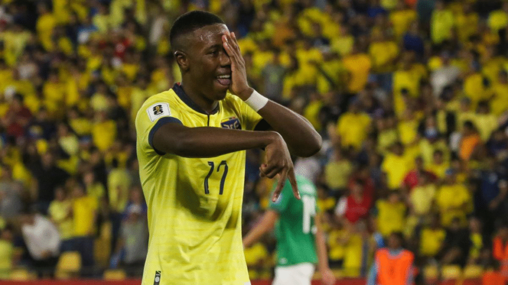 Galo avança por promessa equatoriana