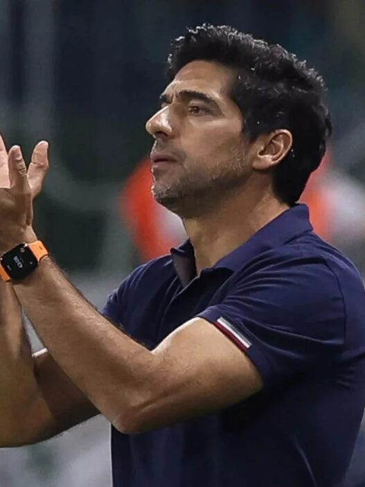 Abel se posiciona sobre racismo contra Vinicius Jr.: 'Estamos na pior fase de valores humanos'