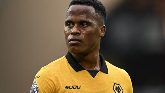 Palmeiras faz oferta maior que o Fluminense por Arias e tem caminho livre