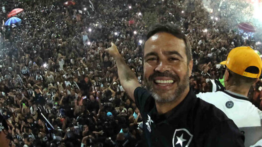 Eric Faria afirma que Vasco sonha com Artur Jorge, ex-Botafogo