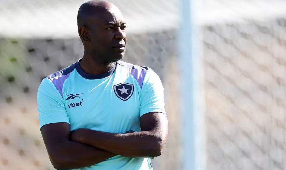 Demissões atingem setores no Botafogo; nomes conhecidos deixam cargos