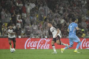 Lanús vira contra o Flamengo no Maracanã e fatura inédita Recopa
