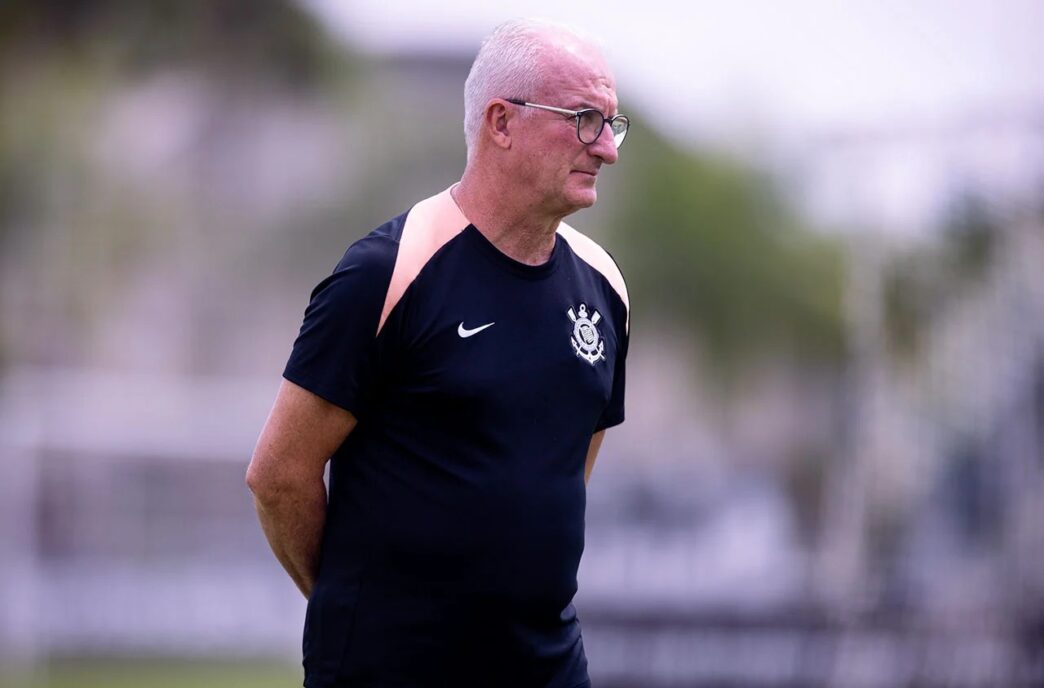 Dorival Jr reforça necessidade de contratações no Corinthians