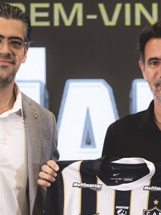 Novo técnico do Atlético MG elogia elenco:  "Eu acredito neles"