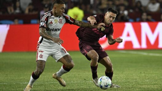 Flamengo perde do Lanús e se complica na final da Recopa