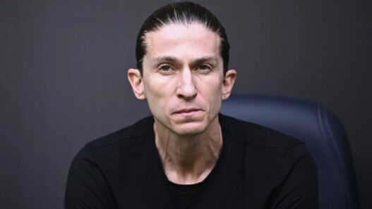 Após repercussão, Filipe Luís se manifesta: "Racismo é uma conduta inaceitável"