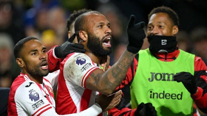 Em grande fase, Igor Thiago renova vínculo na Inglaterra