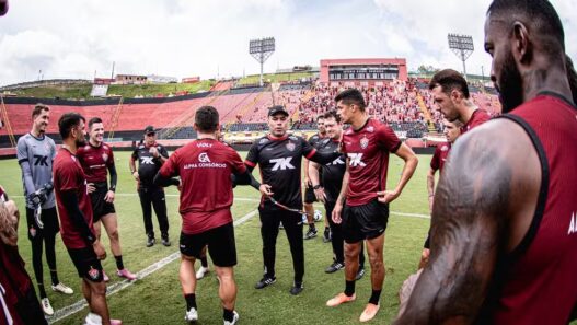 Jair Ventura abre o jogo sobre como é salvar equipes da Série B