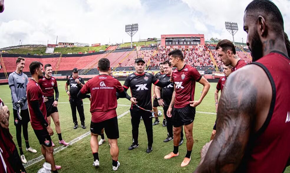 Jair Ventura abre o jogo sobre como é salvar equipes da Série B