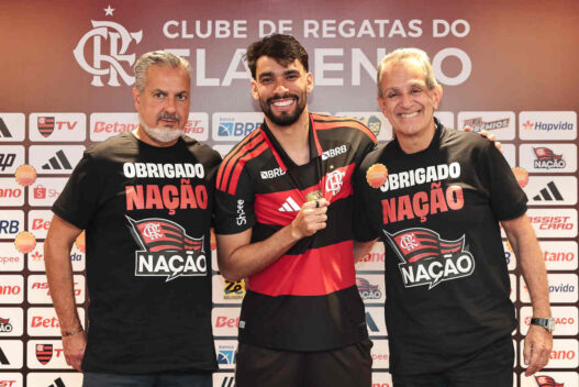 Paquetá, apresentado no Flamengo, afirma que não dormiu após gol perdido na final contra o Corinthians
