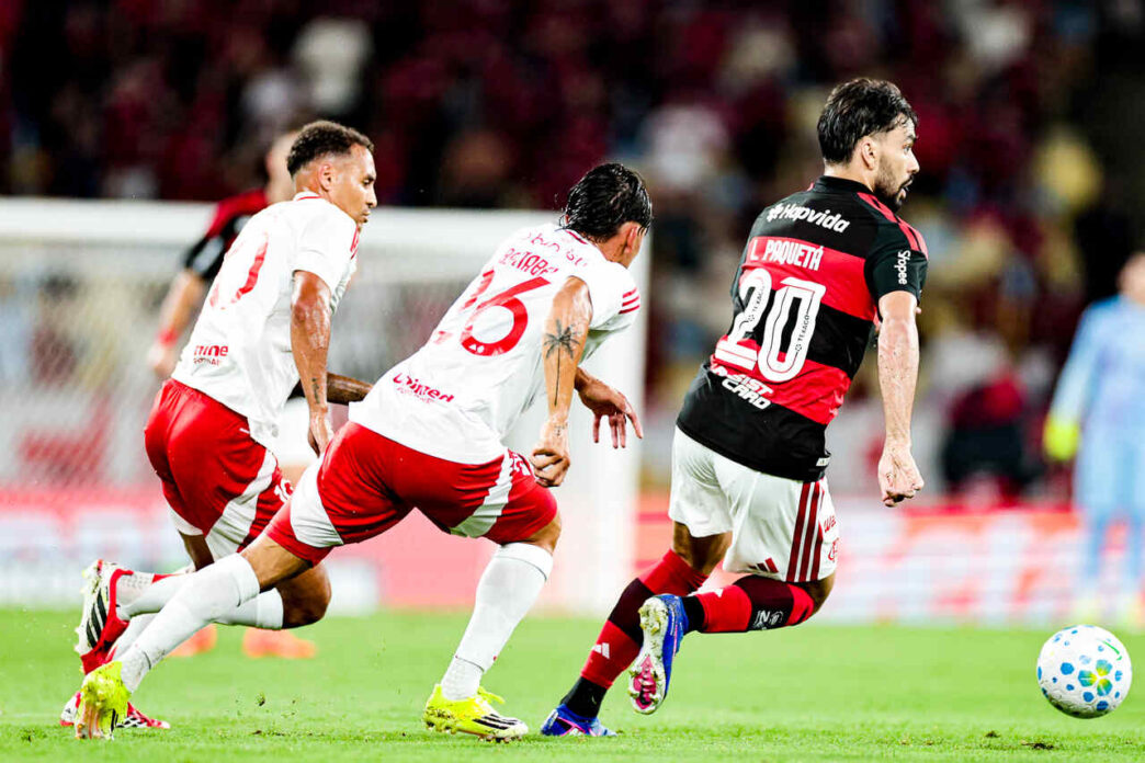 Flamengo e Inter empatam no Brasileirão