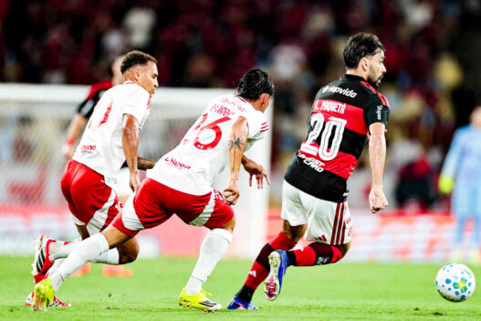 Flamengo e Inter empatam no Brasileirão