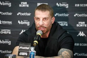 Vasco não consegue técnico antes de semifinal e segue com interino no comando