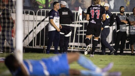 He-Man da Colina salva o Vasco de eliminação em São Januário