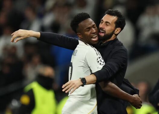 Arboleda apoia Vini Jr antes de jogo decisivo do Real e fala sobre caso de racismo com a UEFA:  "Não apenas um slogan"