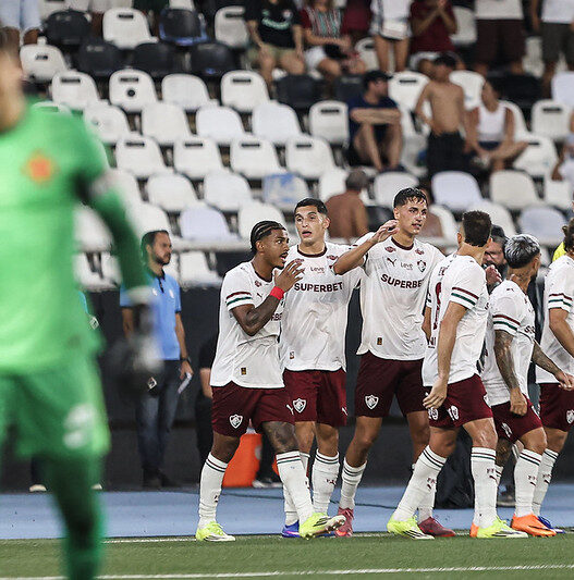 Flamengo e Fluminense abrem vantagem nas semifinais do Cariocão