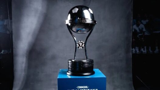 Jogos complicados aos brasileiros na Sul-Americana; veja os grupos