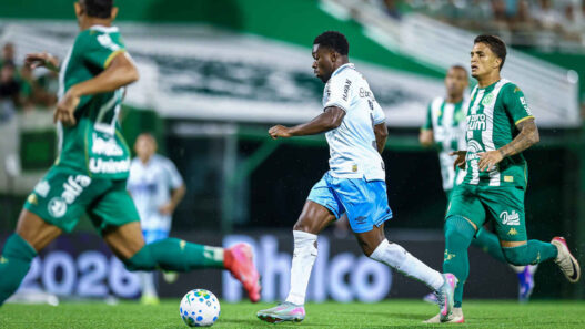 Chapecoense e Grêmio empatam no fechamento da sexta rodada do Brasileirão