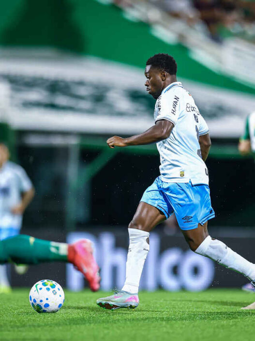 Chapecoense e Grêmio empatam no fechamento da sexta rodada do Brasileirão