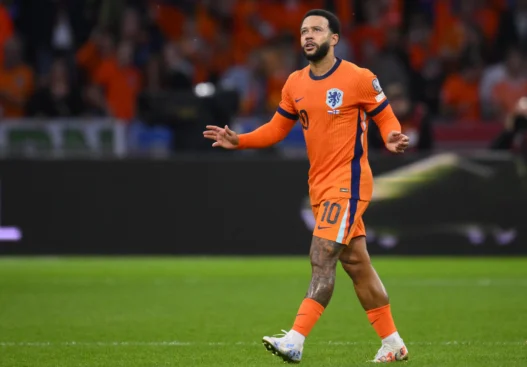 Memphis Depay é convocado pela Seleção Holandesa
