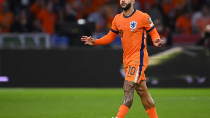 Memphis Depay é convocado pela Seleção Holandesa