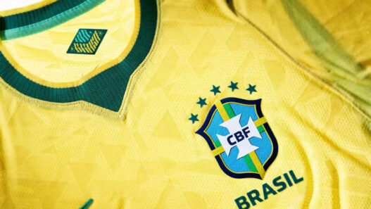 Brasil lança camisa amarela para a Copa do Mundo; veja detalhes