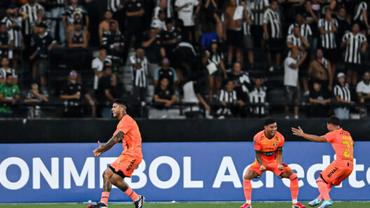 Barcelona surpreende e elimina o Botafogo da Libertadores dentro do estádio Nilton Santos