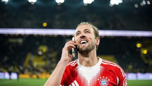 Kane soma 50 gols na temporada e vive maior fase artilheira