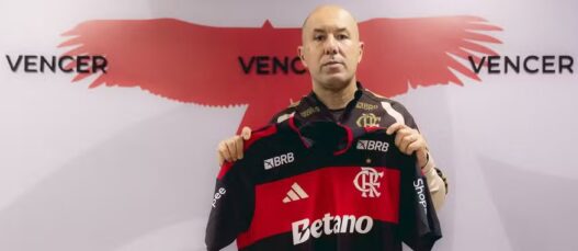 Flamengo anuncia o técnico Leonardo Jardim