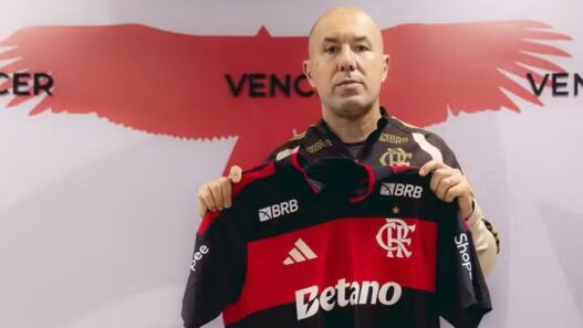 Flamengo anuncia o técnico Leonardo Jardim