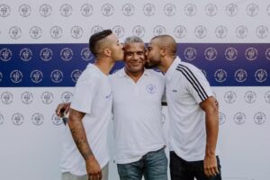 Mazinho, campeão do mundo em 1994, lamenta a falta de camisas 10 e analisa o cenário atual dos treinadores brasileiros