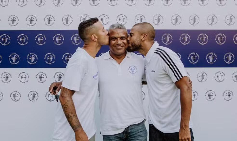 Mazinho, campeão do mundo em 1994, lamenta a falta de camisas 10 e analisa o cenário atual dos treinadores brasileiros