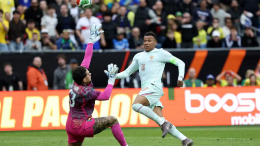 Mbappé marca golaço, Brasil perde para a França, e torcida pede convocação de Neymar