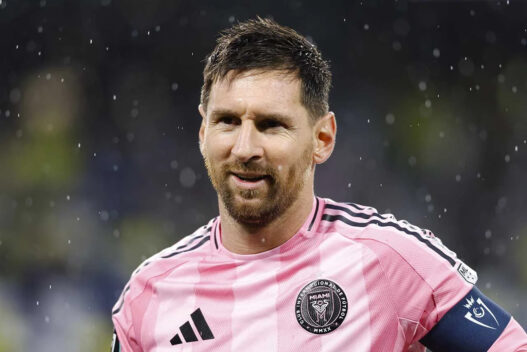 Batistuta afirma que Messi não tem o mesmo carisma de Maradona