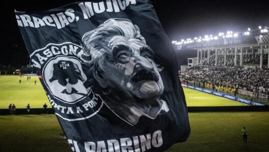 Vale a Escrita: "Sem maconha, o Vasco não ganha"; Vasconha detalha crescimento e impacto nas arquibancadas de São Januário