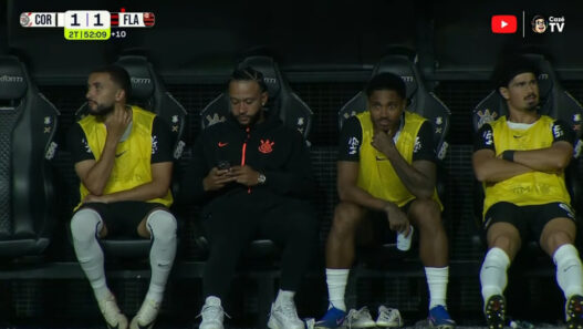 Memphis Depay é denunciado ao STJD