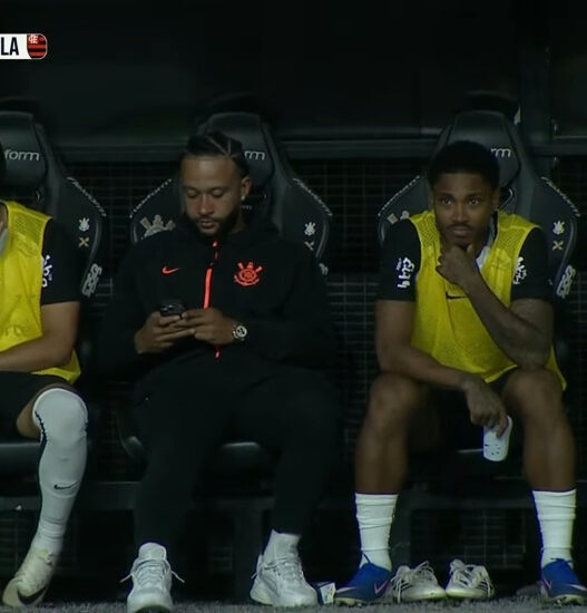 Memphis Depay é denunciado ao STJD