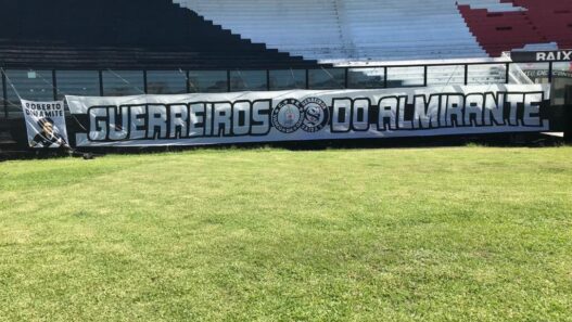 Guerreiros do Almirante (GDA) completam 20 anos e reforçam apoio, identidade e transformação na cultura de arquibancada do Vasco da Gama; confira a história do movimento