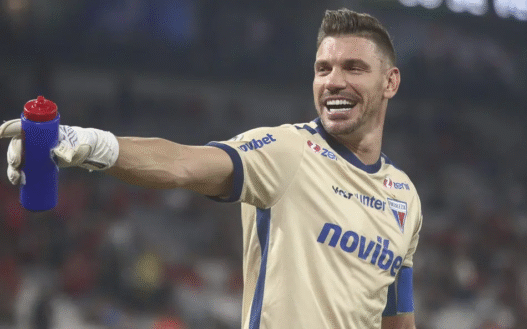 João Ricardo é reprovado nos exames no Corinthians e retorna ao Fortaleza