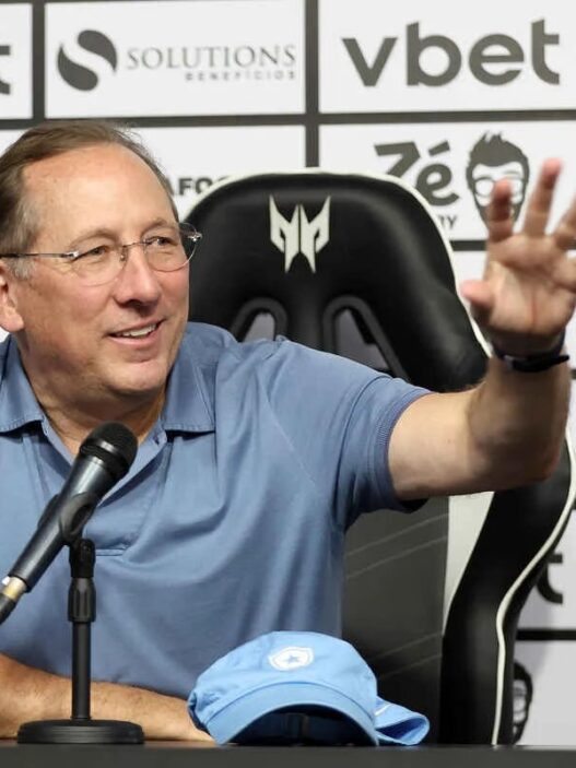 Botafogo corre risco de novo transferban por dívida com atacante