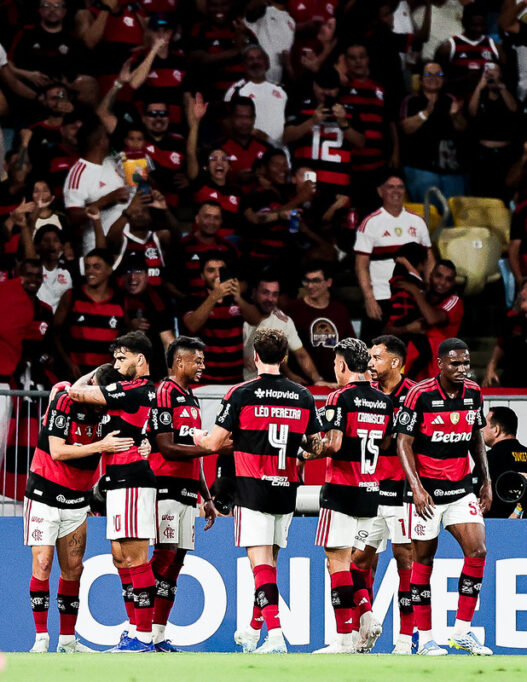 Paquetá e Arrascaeta brilham e Flamengo vence em noite de Libertadores no Maracanã