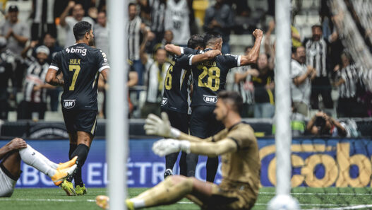 Atlético vence o Ceará e abre vantagem na Copa do Brasil