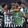 Na despedida de Barboza, Botafogo vence e lidera grupo na Sula