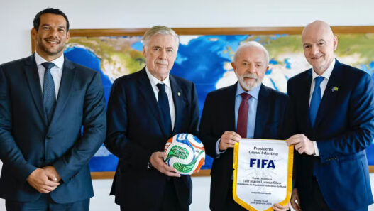 Presidente Lula revela conversa com Ancelotti sobre Neymar na copa: "É preciso saber se ele quer"