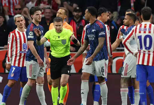 Atlético e Arsenal empatam e deixam tudo aberto para Londres